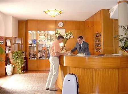 Otel Baccio Da Montelupo 3*
