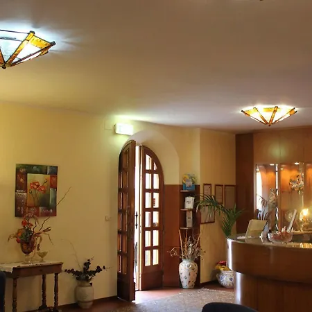Baccio Da Montelupo Otel 3*